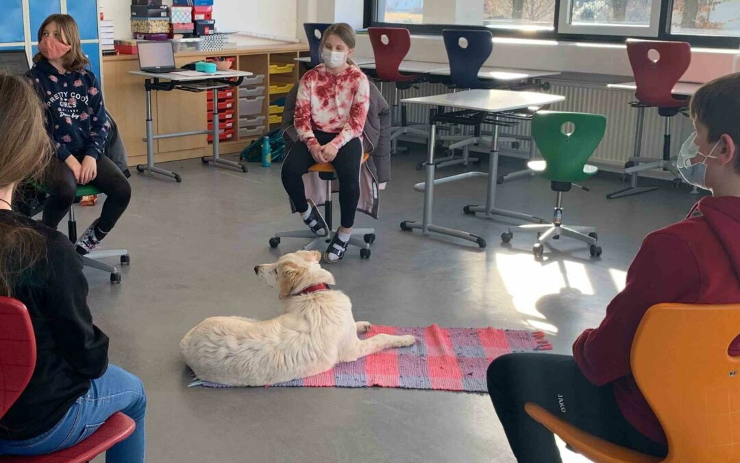 Tierische Lehrerin: Besser lernen mit Eleni